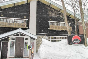 Отель Mojo Lodge Hakuba, Хакуба